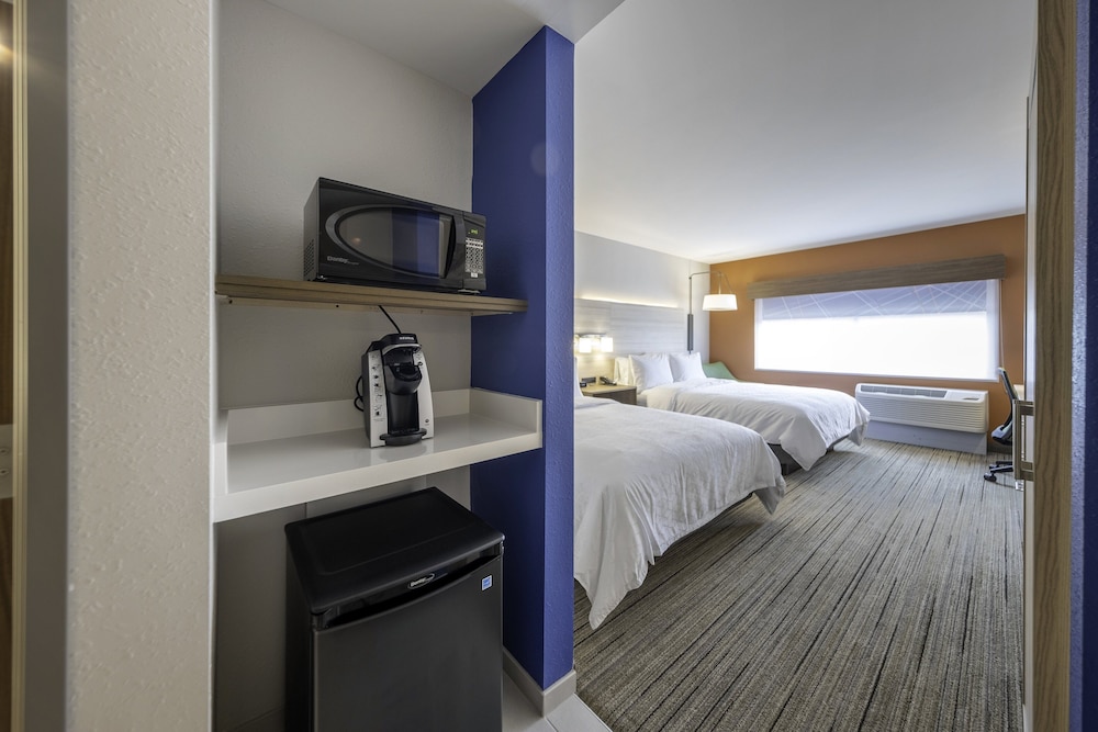 Standard Room, 2 Queen Beds, Accessible (Communication Accessible) - Photo 1