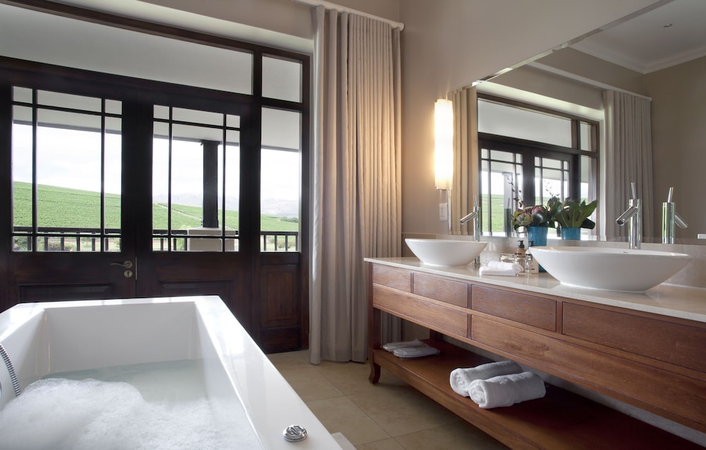 Executive Suite thumbnail 5