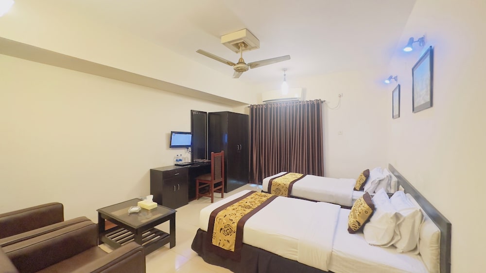 Deluxe Twin Room - Photo 2