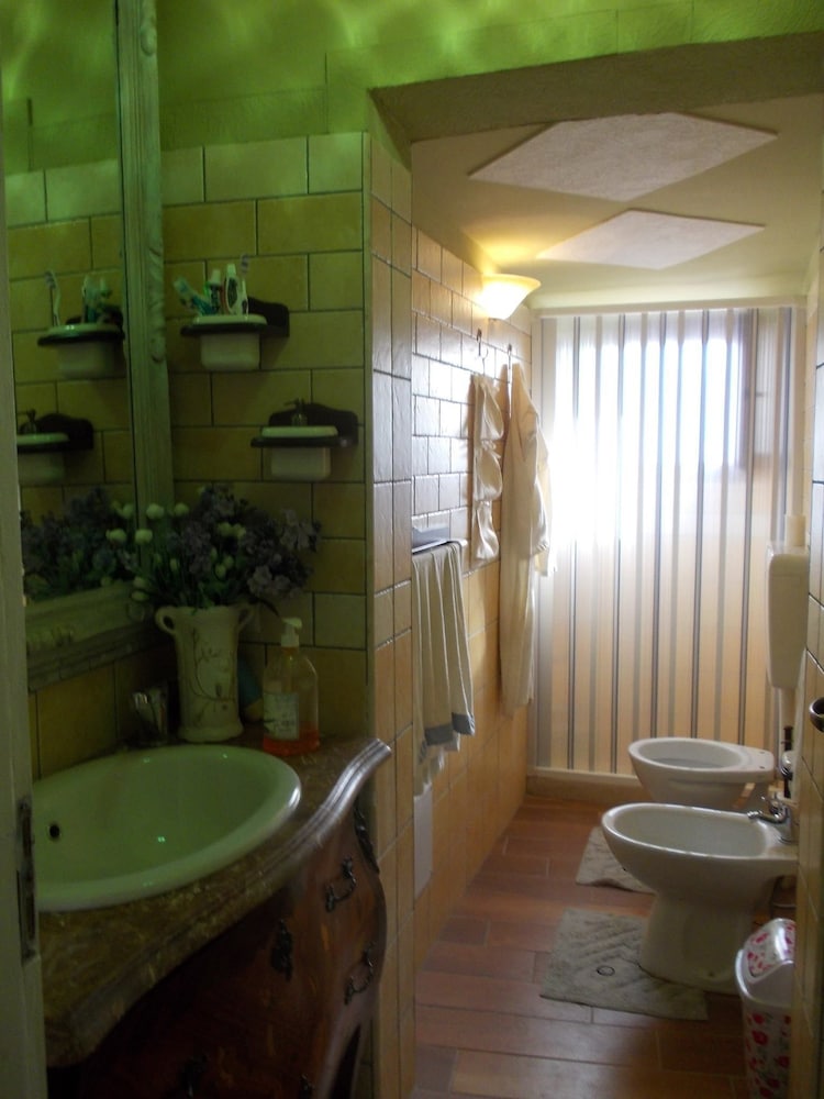Apartment, 2 Bedrooms, Non Smoking photo 2