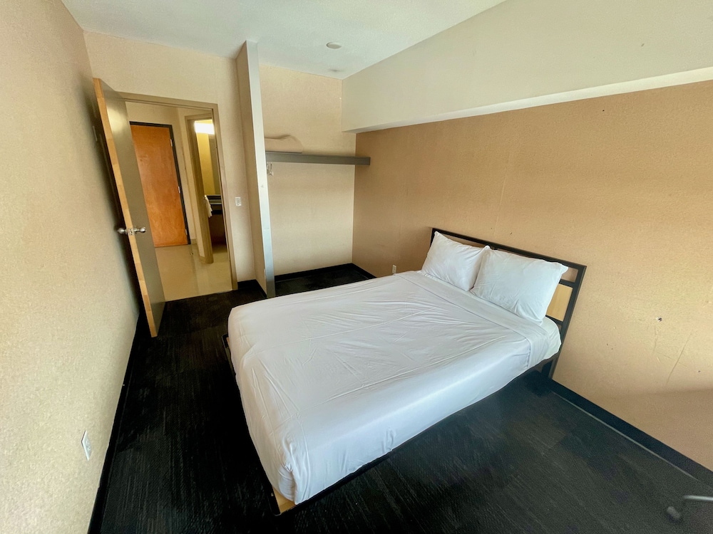 Suite, 2 Bedrooms photo 3