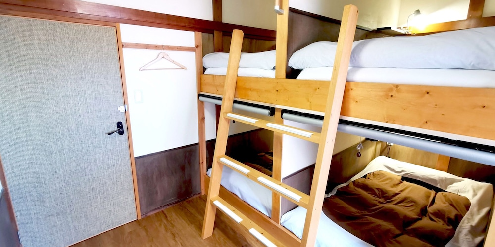 Female Dormitory Room, Non Smoking (w/Free WiFi) photo 1
