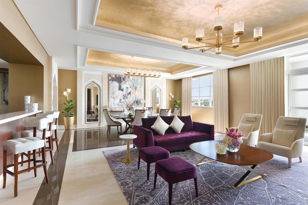Royal Suite, 2 Bedrooms, Pool View (Balcony)