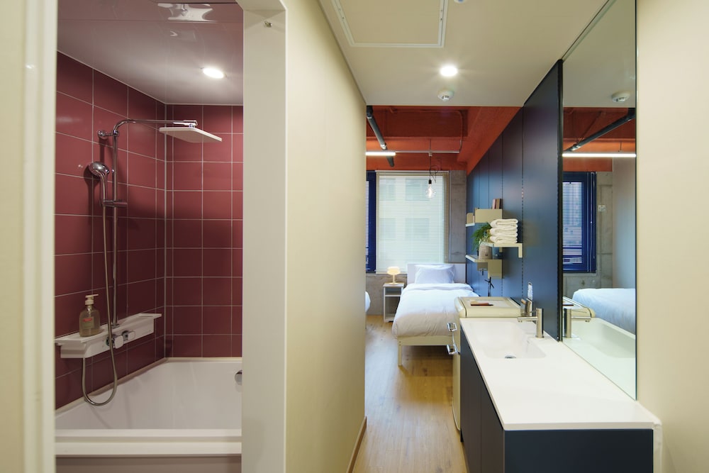 Superior Twin Room - Photo 8