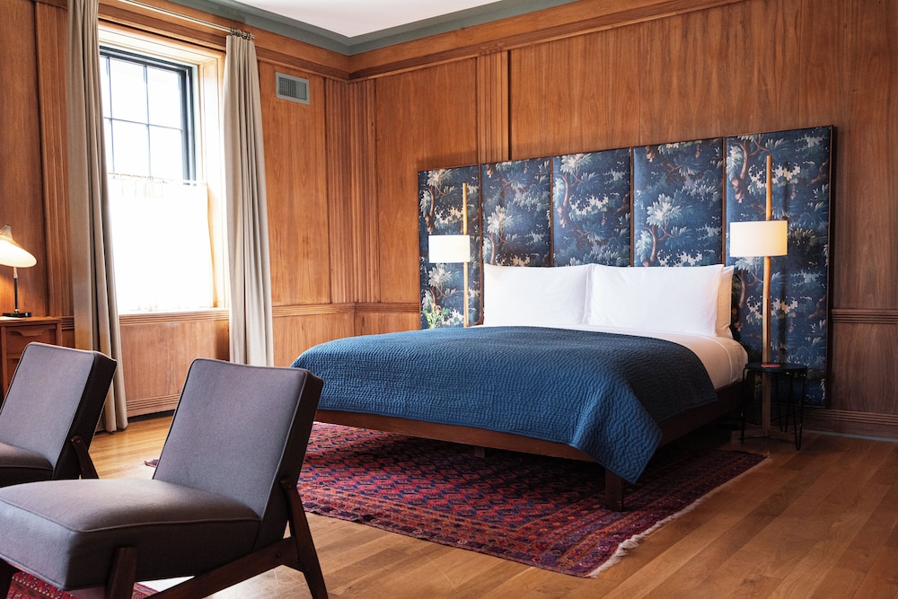 Suite (Wall St) photo 2