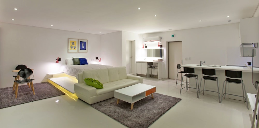 Room (S 101) photo 1