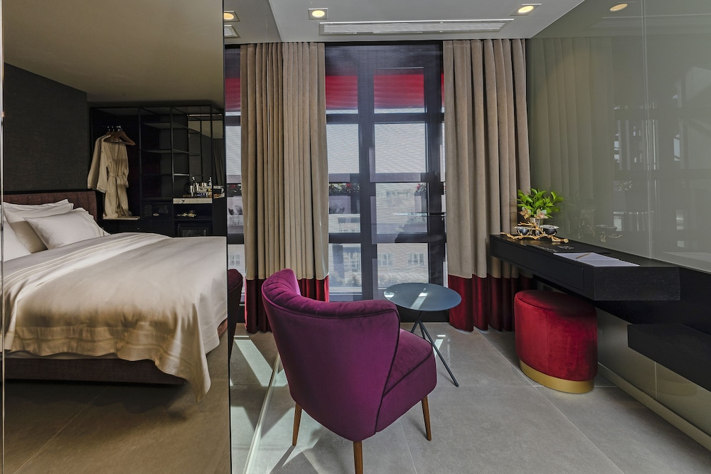 Sea View Executive Family Suite photo 3