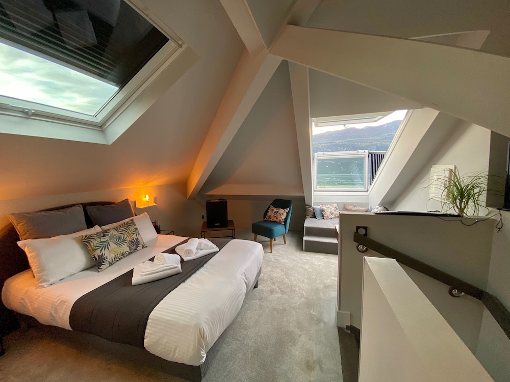 Classic Double Room, Hot Tub, Lake View ( Memard Collombier Épine) photo 3