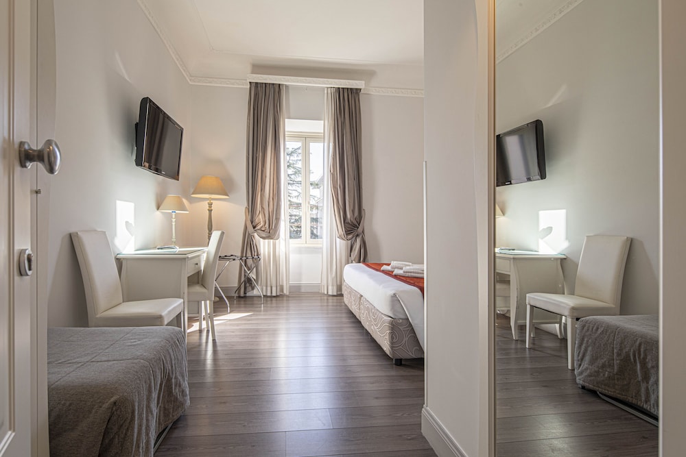 Standard Triple Room photo 1