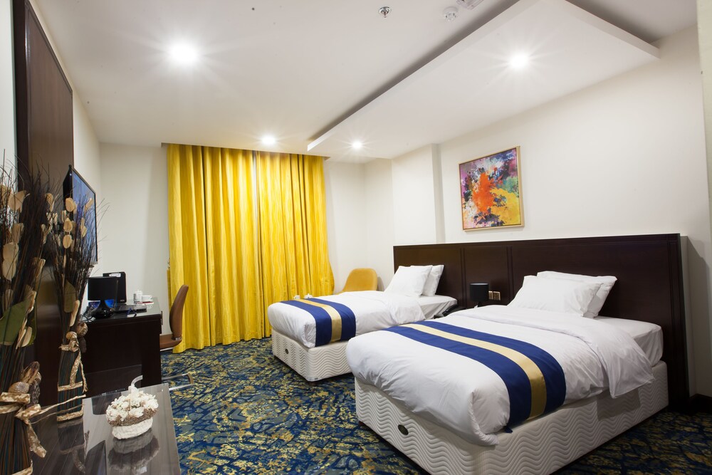 Premium Twin Room photo 3