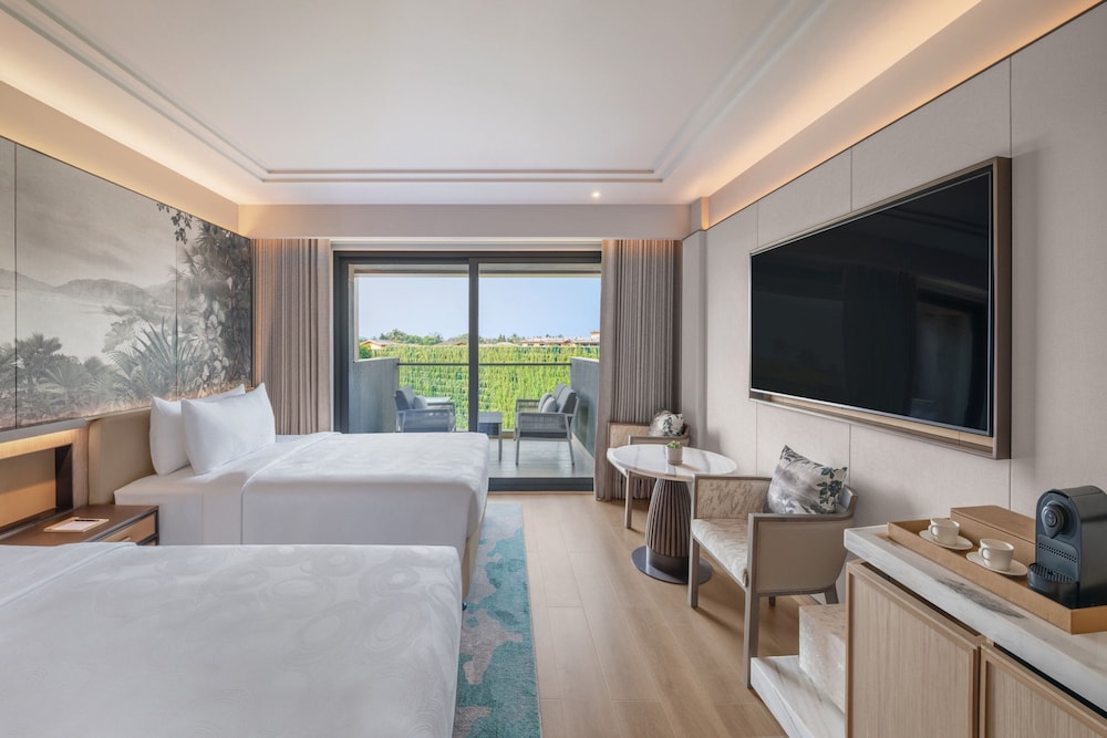 Luxury Room, 2 Twin Beds, Balcony (View) - Photo 7