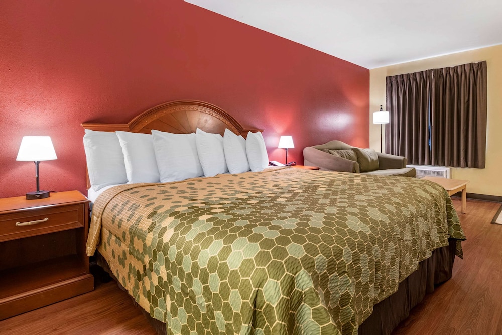 Standard Room, 1 King Bed with Sofa bed, Non Smoking photo 1