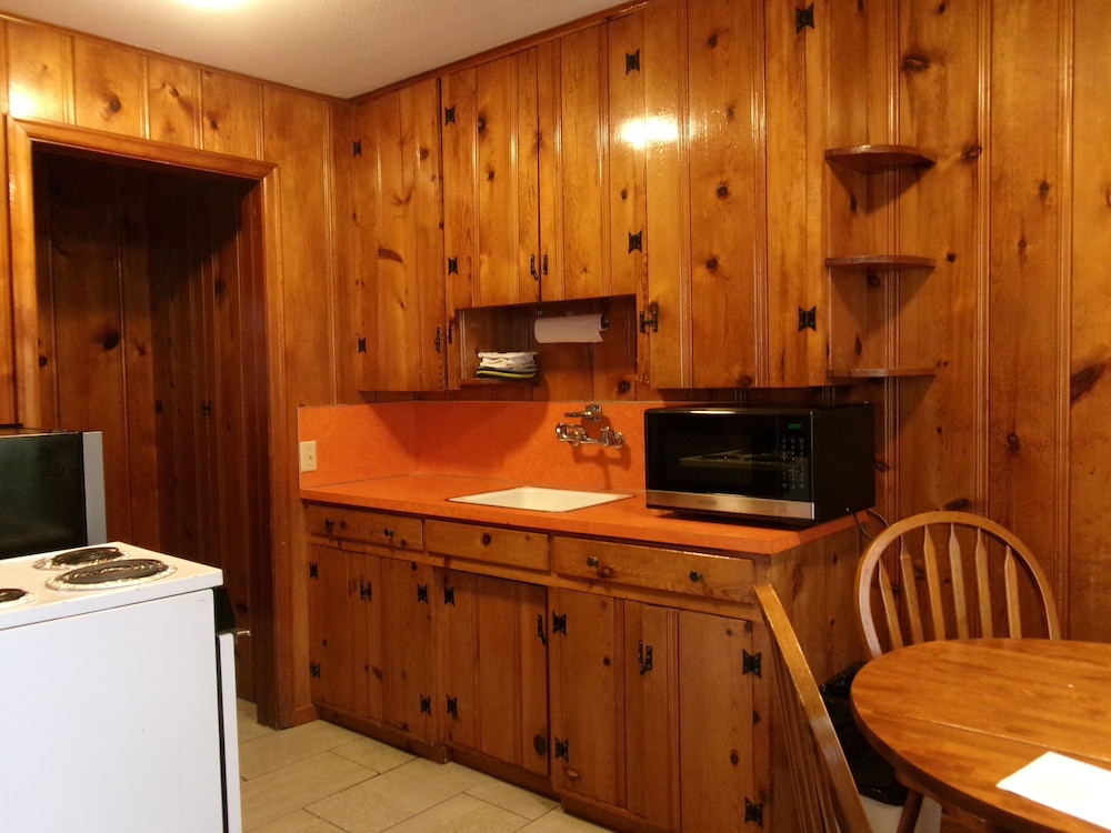Non-View 1 Bedroom Cabin (Pets) photo 2