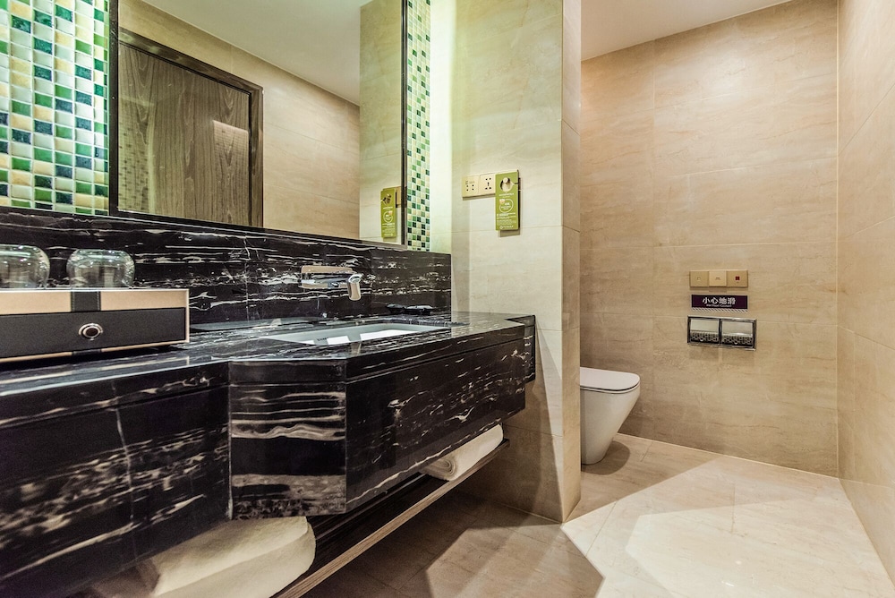 Superior Room, 2 Twin Beds, City View