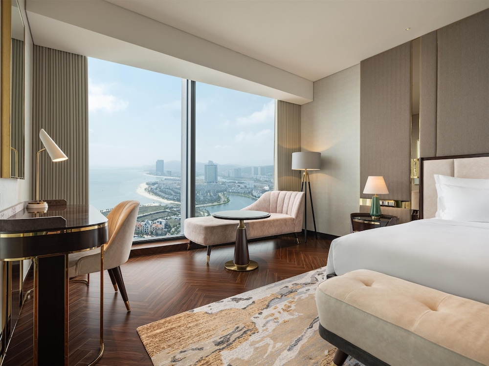 Executive Room, Bay View - Photo 1