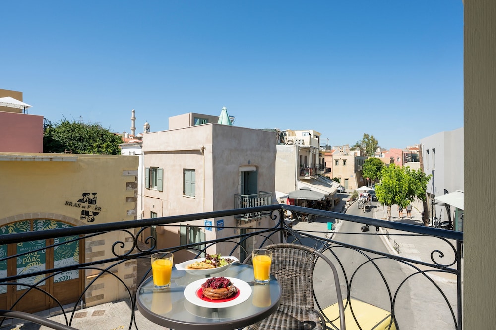 Superior Studio, Balcony (Double)
