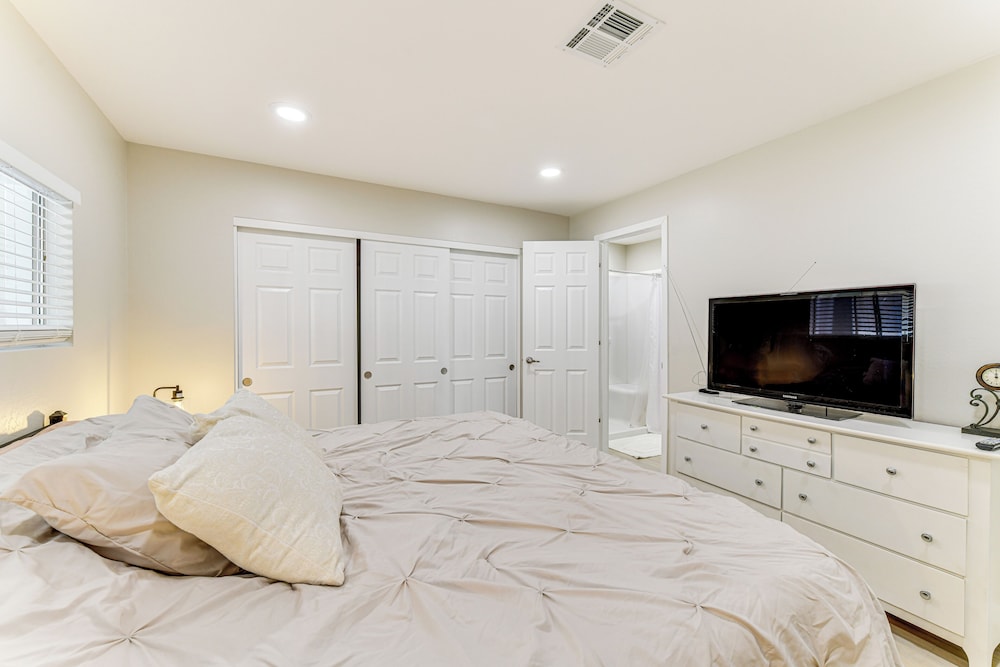 House (2 Bedrooms) photo 3