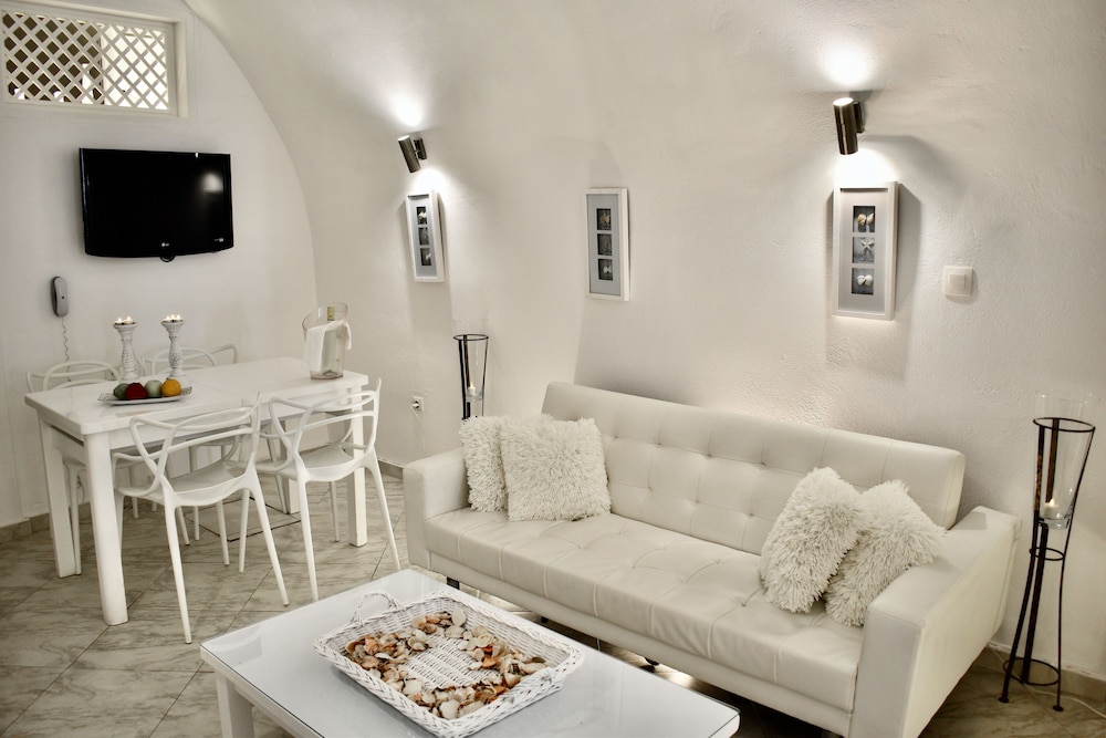 Executive Suite, Jetted Tub, Sea View (Cave Ikaros)