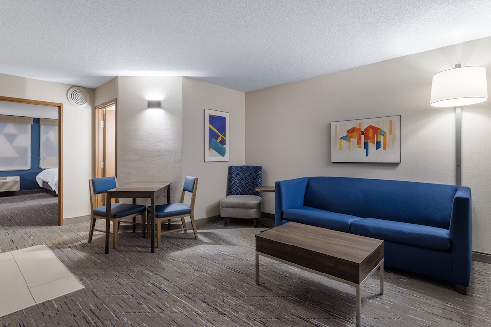 Suite, Multiple Beds - Photo 1