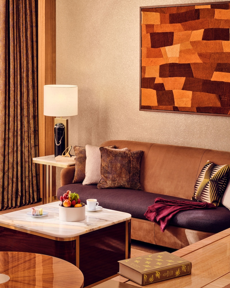 Premier Junior Suite - Photo 2