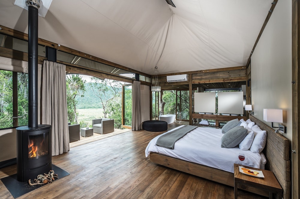 Luxury Tent, River View photo 1