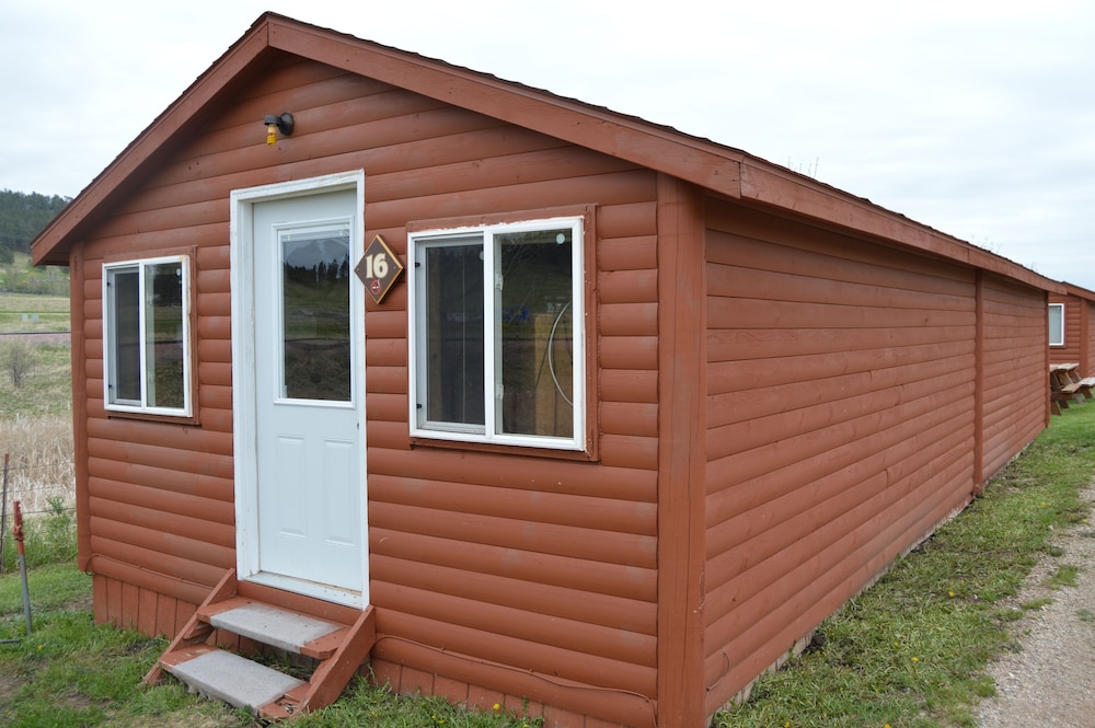 Family Cabin, (No Bath) (Individual Pricing but 16 connects with 15 ) photo 2