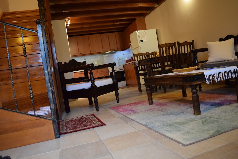 Family Apartment, 2 Bedrooms, Connecting Rooms, Garden View