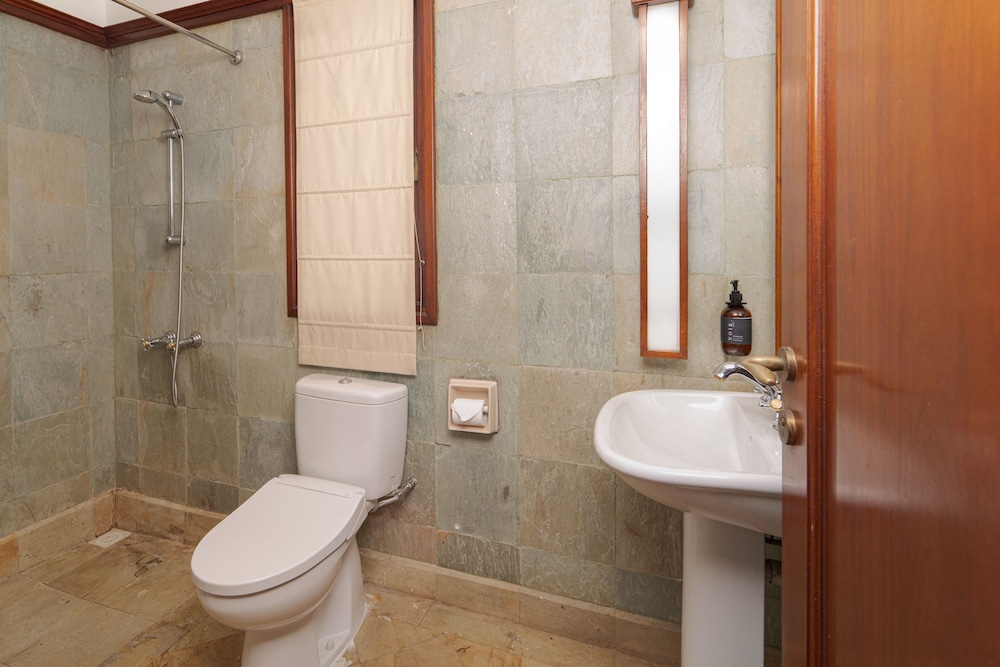 2-Bedroom Sea Front Private Pool Villa photo 2