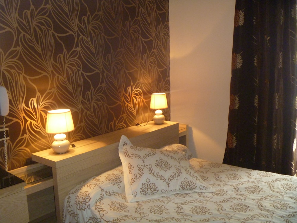 Standard Double Room Single Use photo 2
