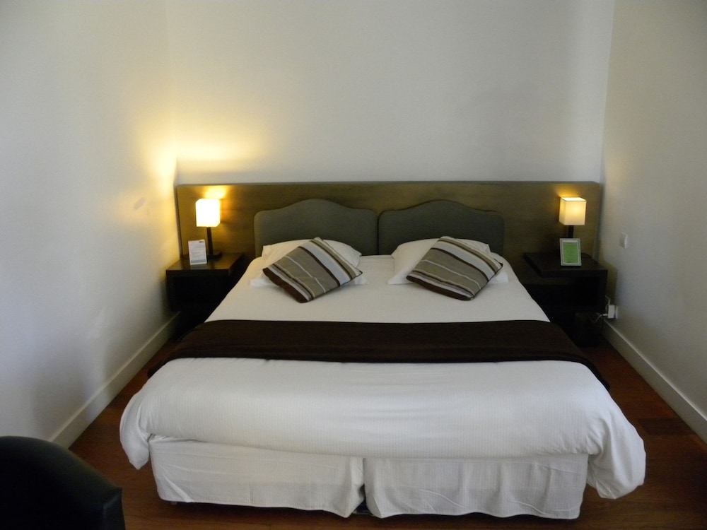 Double Room - Photo 9