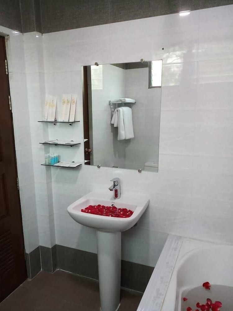 Standard Twin Room photo 3
