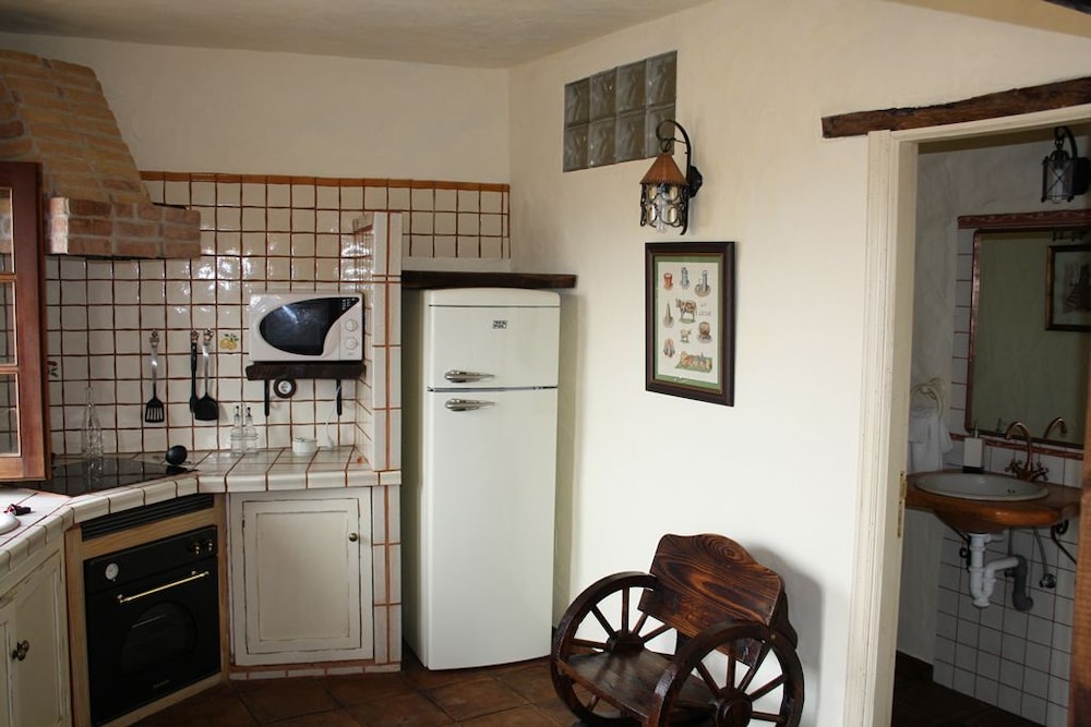 Double Room, Non Smoking, Jetted Tub photo 3