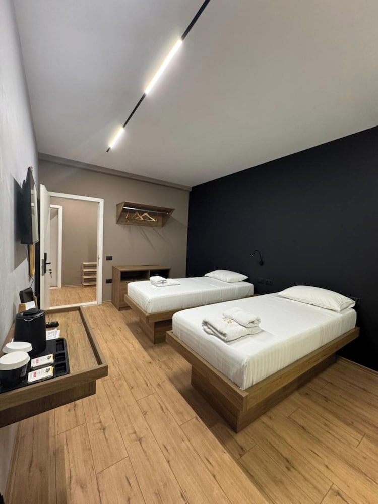 Twin Apartment with Balcony photo 2