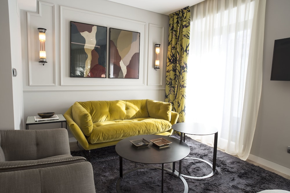 Superior Apartment, 2 Bedrooms, City View