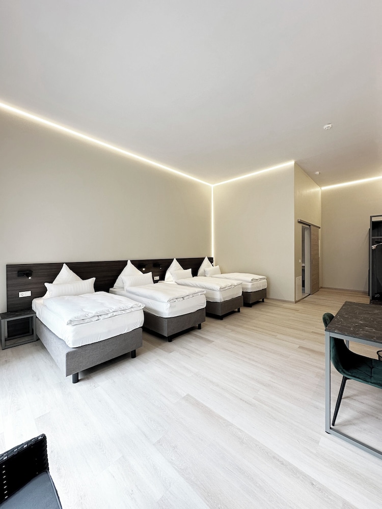 Comfort Quadruple Room