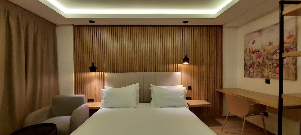 Standard Double Room - Photo 18