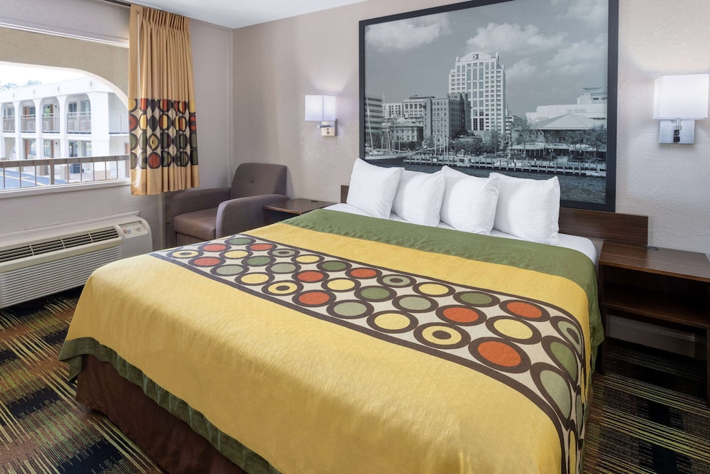 Standard Room, 1 King Bed photo 1