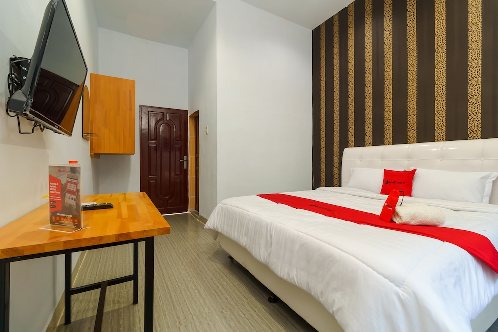 Double Room (Reddoorz)
