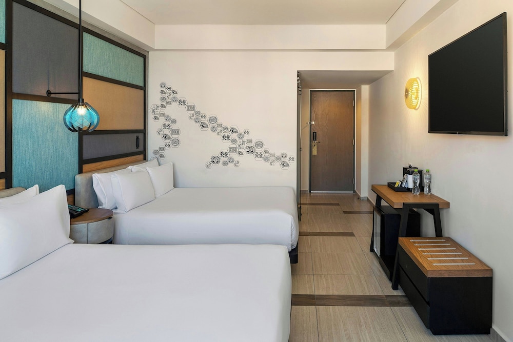 aloft, Room, 2 Queen Beds, Ocean View - Photo 2
