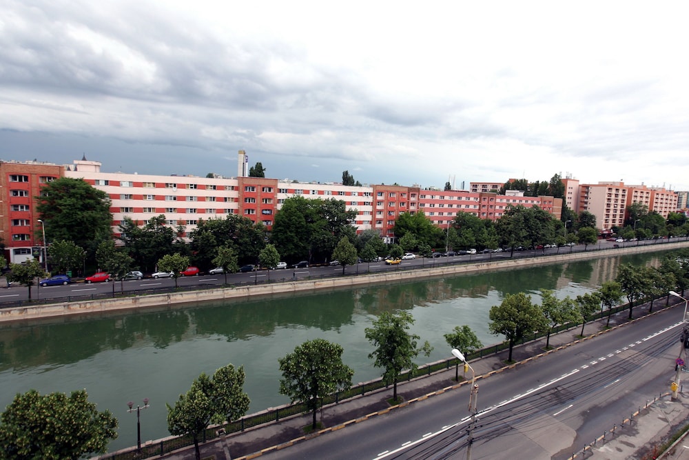 Standard Double Room, River View photo 2