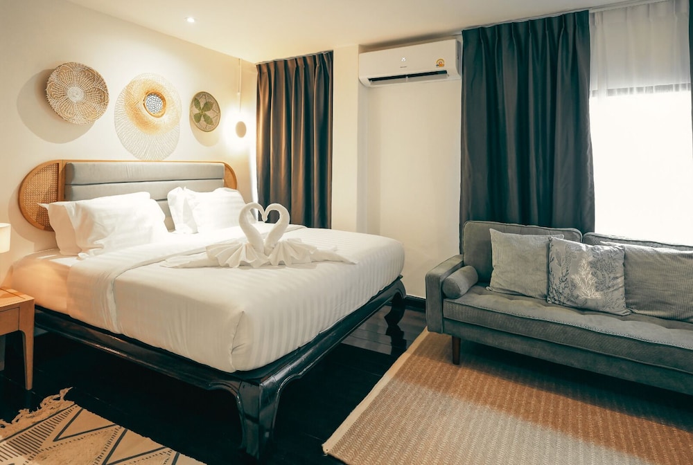 Deluxe Double or Twin Room, City View photo 1