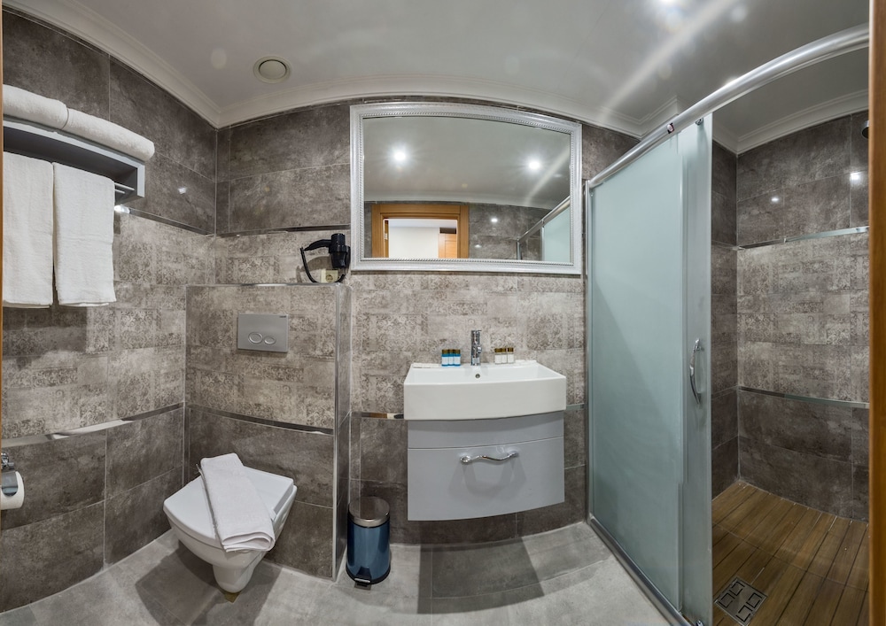 Deluxe Quadruple Room photo 3