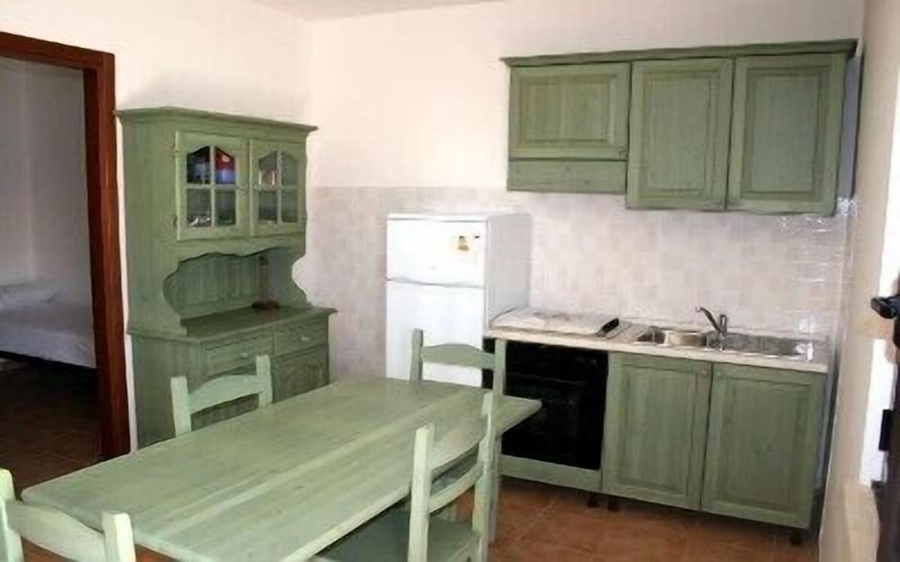 Apartment, 2 Bedrooms, Terrace photo 3