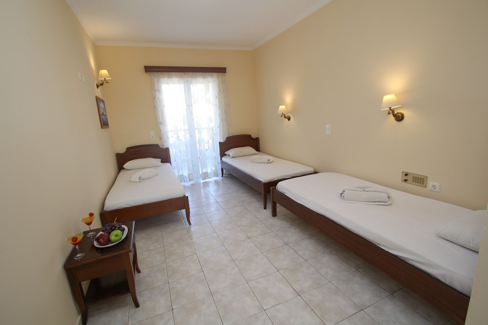 Triple Room, Pool View