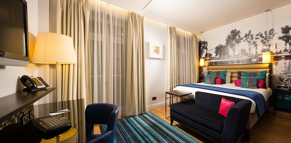 Premium Room, 1 King Bed with Sofa bed, Garden View photo 3