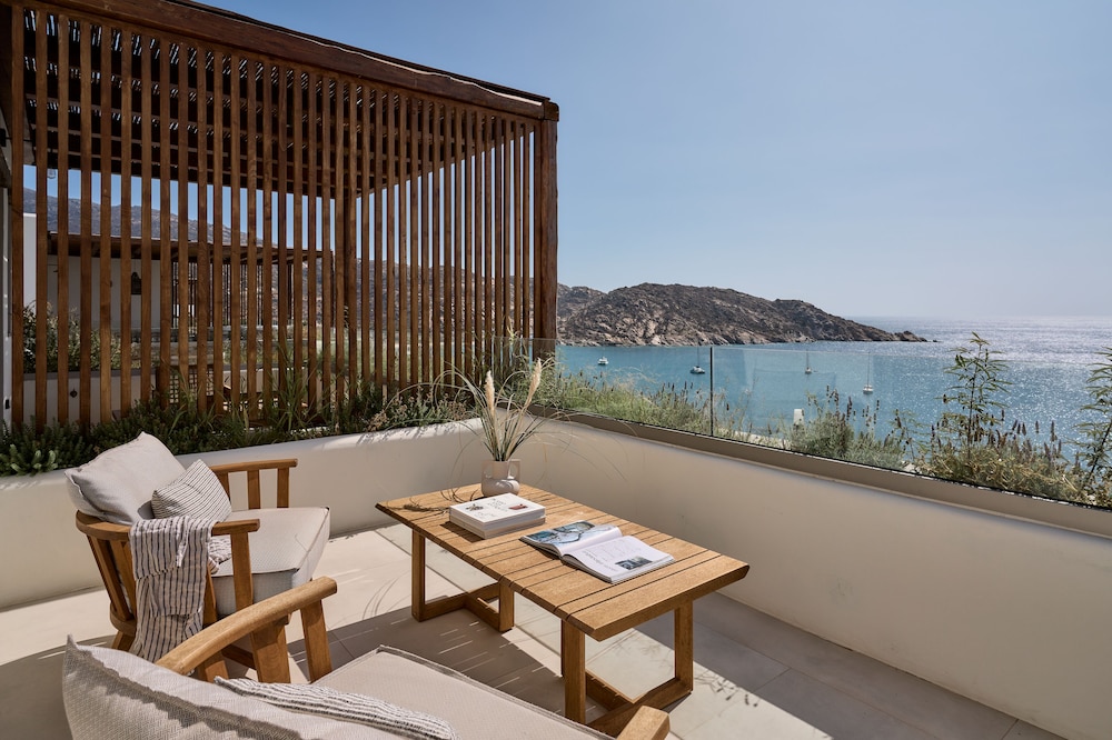 Panoramic Suite, Private Pool - Photo 8