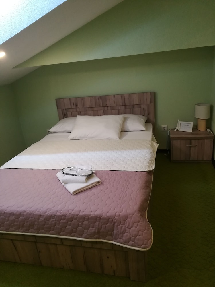 Deluxe Single Room