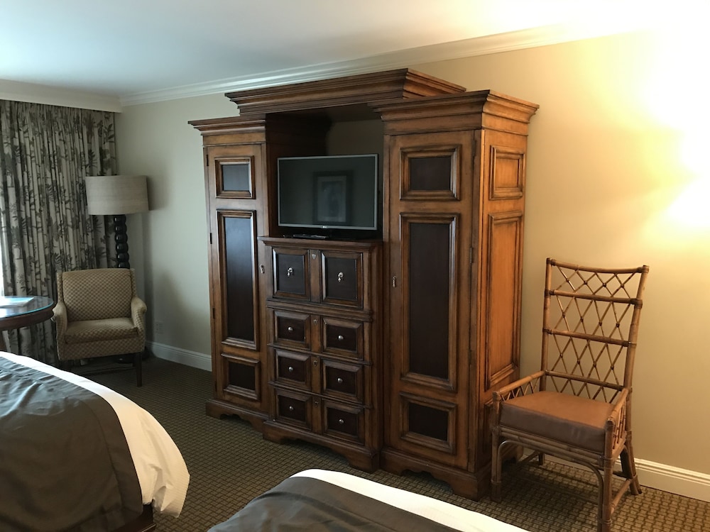 Lodge Standard King Room