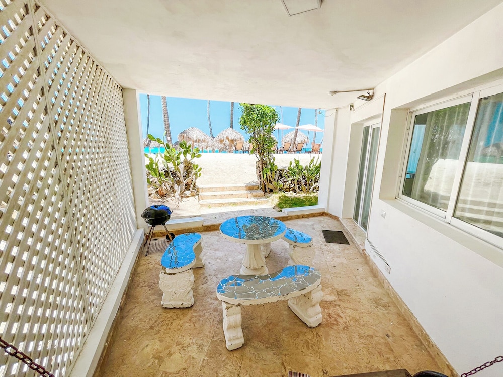 Deluxe Apartment, Ocean View, Beachfront