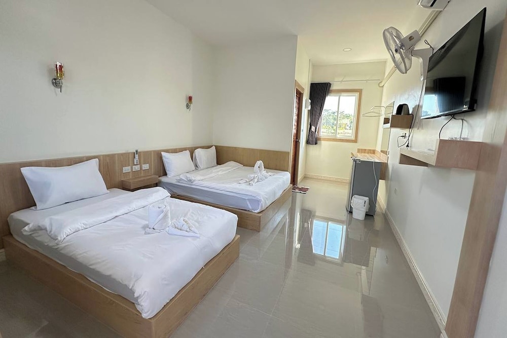 Family Room - Photo 1